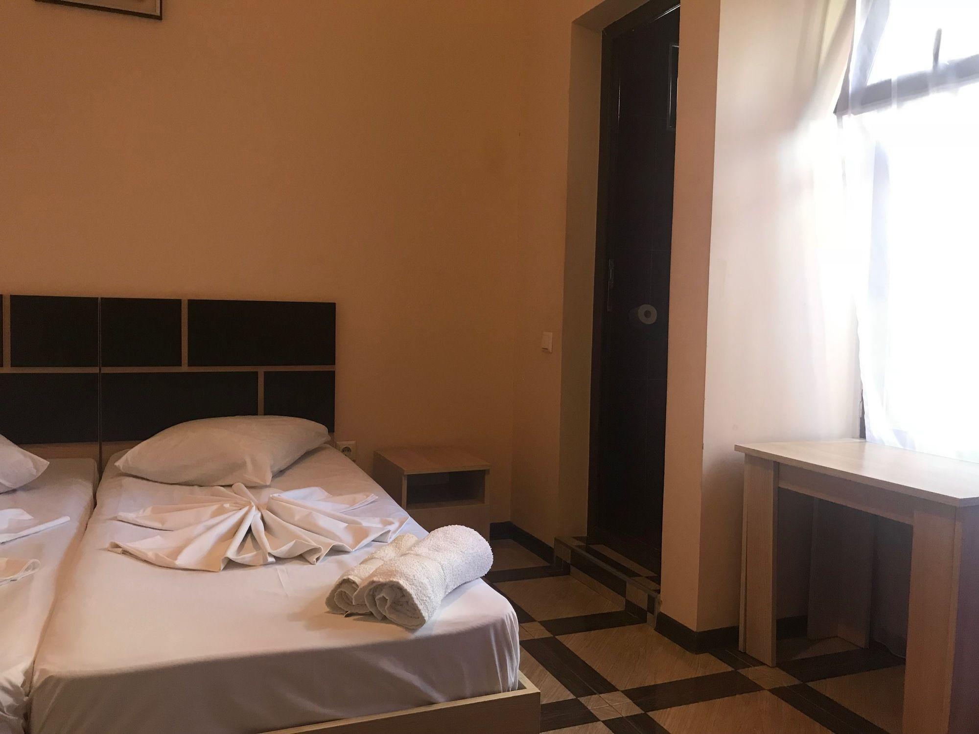 Holiday House Batumi Exterior photo